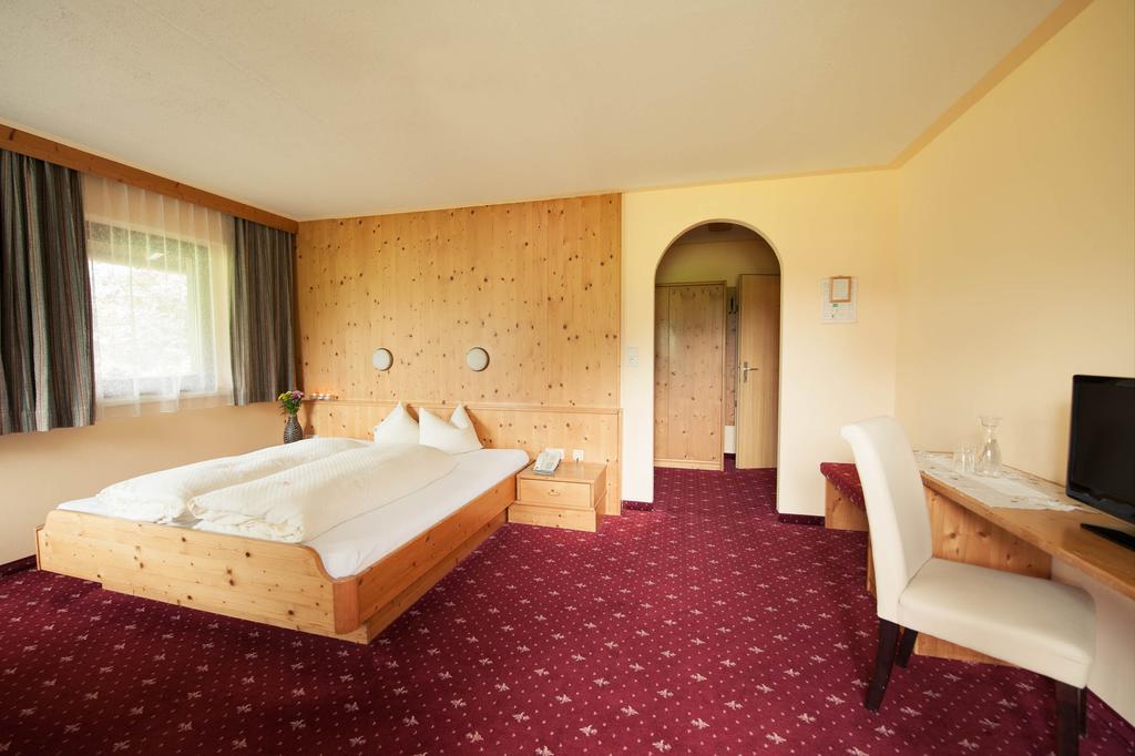 Hotel Steuxner Neustift im Stubaital Quarto foto